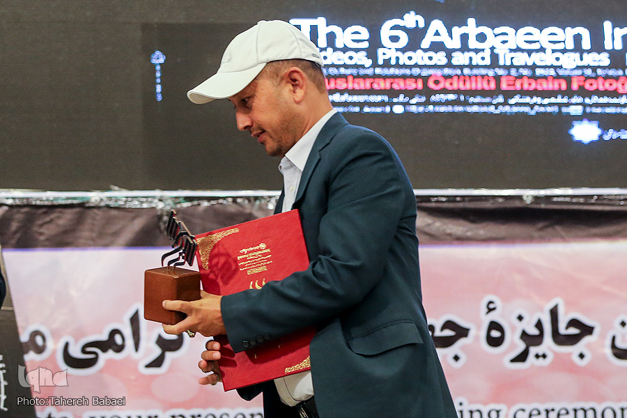 خبرنگار ایکنا برگزیده جایزه جهانی اربعین شد خبرنگار ایکنا برگزیده جایزه جهانی اربعین شد