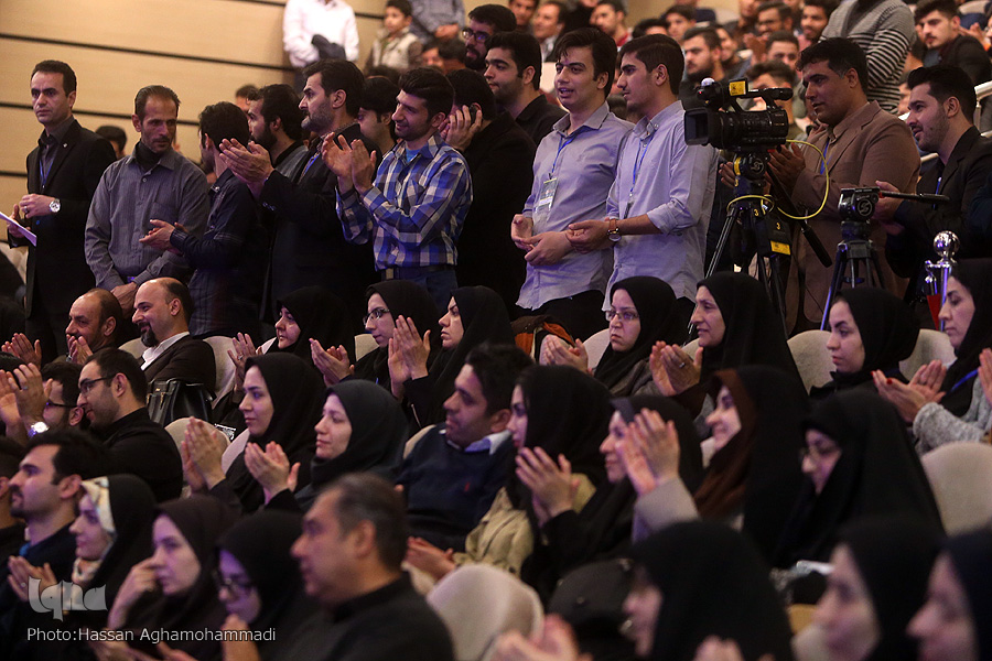 جشنواره قرآنی علوم پزشکی استقبال گرم مخاطبان از جشنواره قرآن و عترت وزارت بهداشت/ غیبت وزیر در اختتامیه