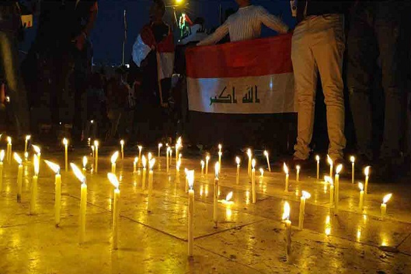 برگزاری محفل قرآنی در حاشیه تظاهرات مسالمتآمیز در کربلا + عکس برگزاری محفل قرآنی در حاشیه تظاهرات مسالمتآمیز در کربلا + عکس