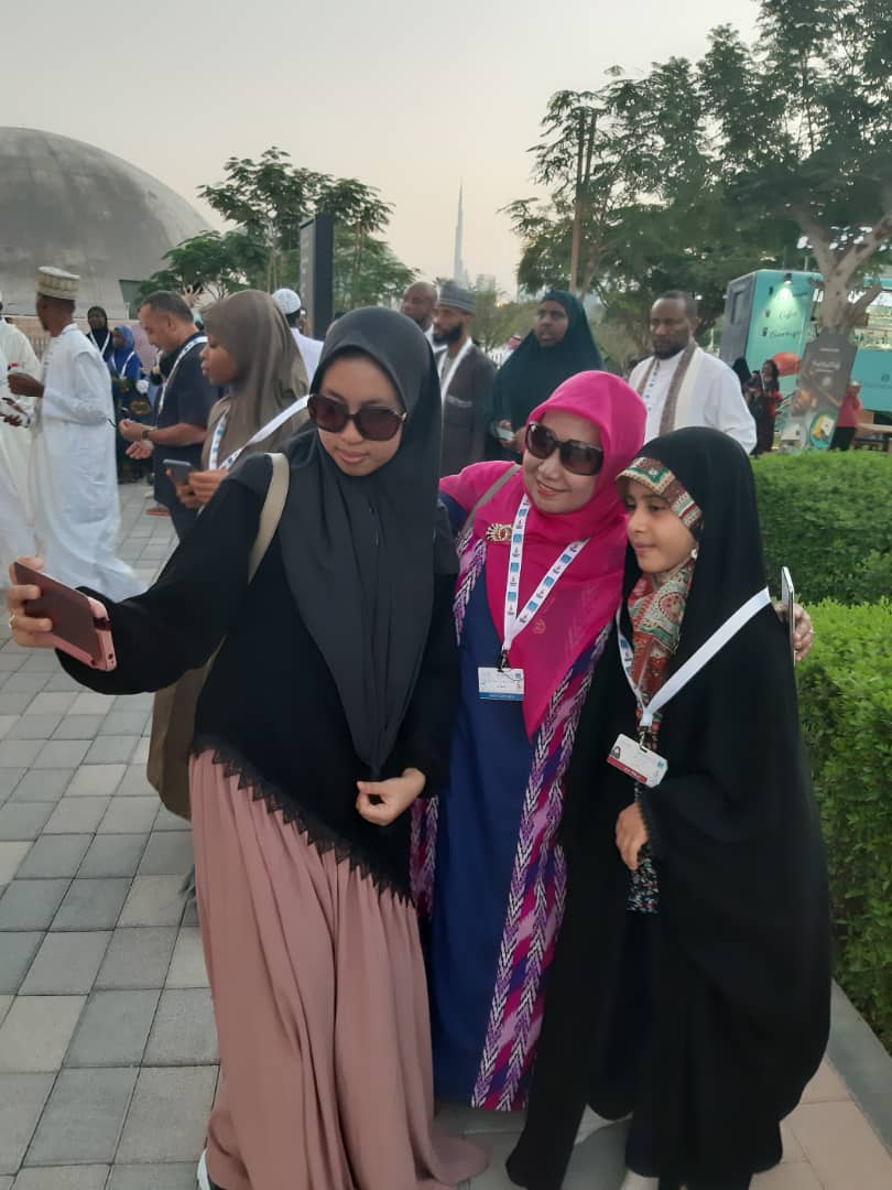 اجرای نماینده ایران در مسابقات قرآن امارات/ امیدهای کوچکترین شرکت کننده مسابقات به کسب رتبه + عکس