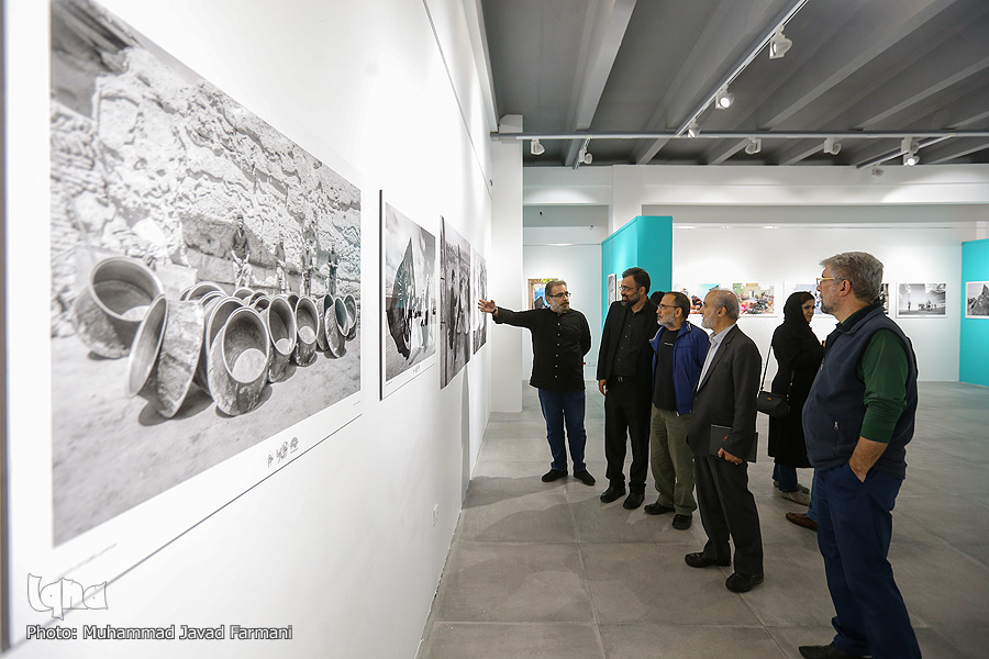 برگزاری آیین افتتاحیه دوازدهمین سوگواره هنر عاشورایی/ تجلیل از پرویز اقبالی برگزاری آیین افتتاحیه دوازدهمین سوگواره هنر عاشورایی/ تجلیل از پرویز اقبالی