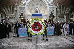 تجدید میثاق شرکتکنندگان کنفرانس وحدت با آرمانهای حضرت امام(ره) تجدید میثاق شرکتکنندگان کنفرانس وحدت با آرمانهای حضرت امام(ره)