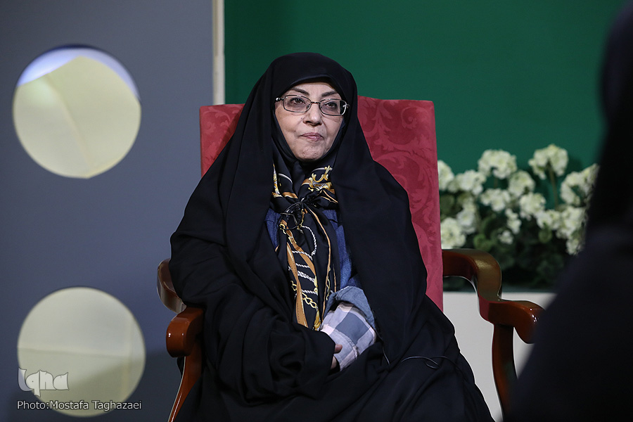 دلایل زمین ماندن برخی اقدامات مرکز اسناد/ بسته پیشنهادی رئیس کتابخانه ملی برای مطالعه