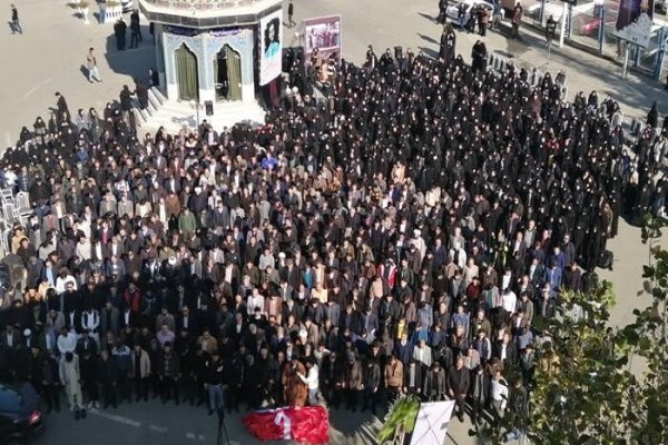 دستِ یاری به دشتیاری زیر خاک مدفون شد/ خداحافظی دانشگاهیان با &laquo;حسین علیمرادی&raquo;