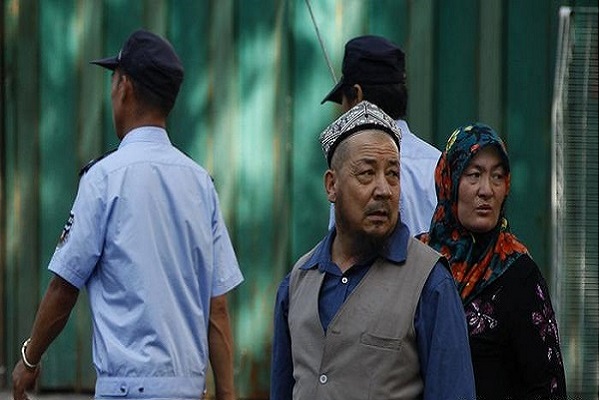 چین کتاب&zwnj;های مرتبط با دین اسلام را به آتش می&zwnj;کشد