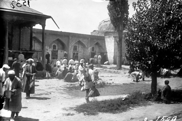 مسجدی در دامنه کوه در قرقیزستان + عکس مسجدی در دامنه کوه در قرقیزستان + عکس