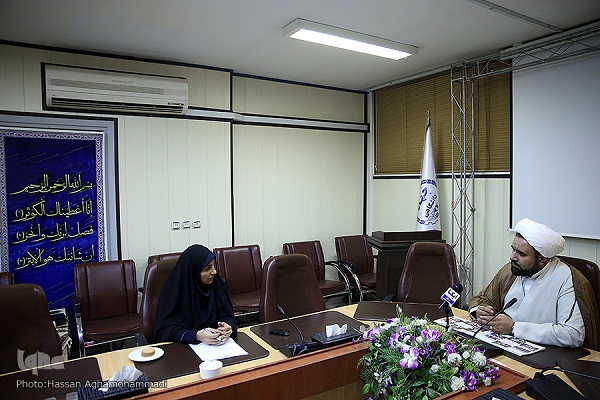 اهل بیت خمینی شهر شنبه//پله پله از مکتب خانه تا دارالقرآن/بزرگترین قرآن تلقی جهان در خمینی شهر