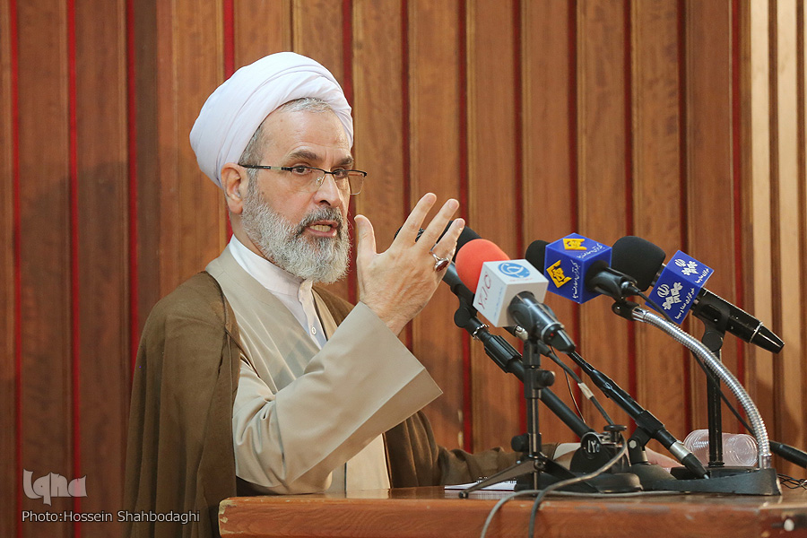 طلاب در تراز بین&zwnj;المللی تربیت شوند