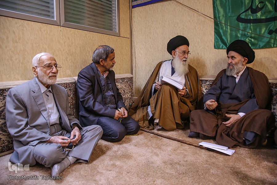 بیان فضائل زهرای مرضیه(س) در مراسم حسینیه قرآن و عترت بنیاد قرآن