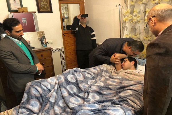 عیادت قاریان قرآن از &laquo;حسین هداوندخانی&raquo; + عکس