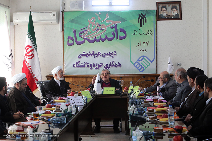 مشکلات حوزه و دانشگاه ناشی از غلبه ساختارگرایی بر عاملیت&zwnj;گرایی است