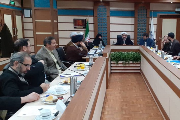 ارسالی ///////ارائه پیشنهاد برای اضافه شدن بخش قرآنی به جشنواره&zwnj;های فجر / تشکیل کارگروهی برای پیگیری وضعیت رشته علوم قرآن / تحقیق و تفحص از موزه ملی قرآن