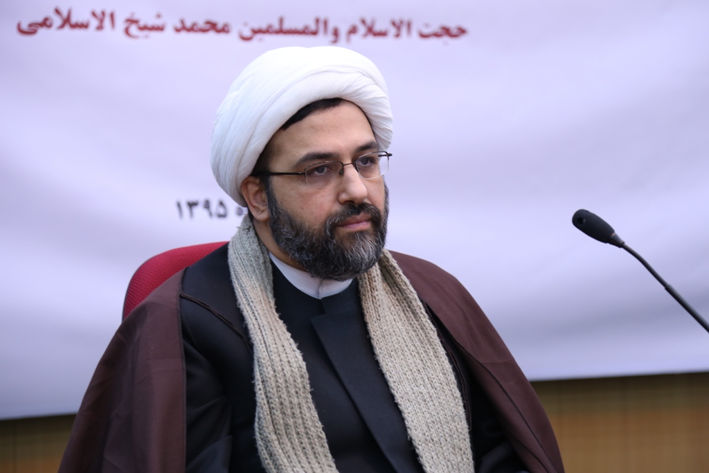 ارسالی/ توان حوزه در حل مسائل جامعه کافی نیست