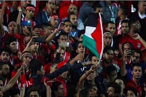 وقتی اهتزاز پرچم فلسطین در مصر هم جرم محسوب میشود وقتی اهتزاز پرچم فلسطین در مصر هم جرم محسوب میشود