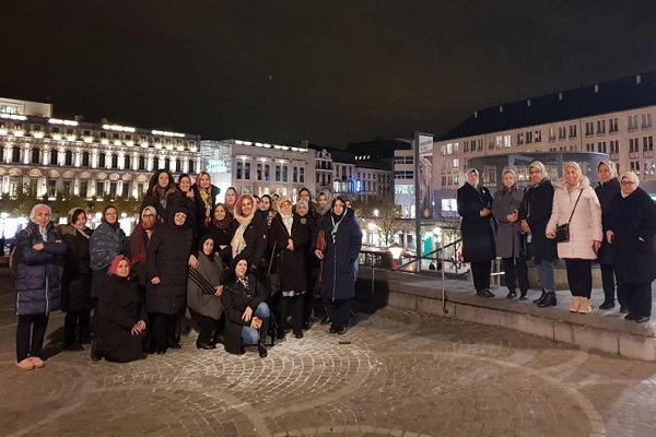 بلژیک؛ ایستگاه دوستی بانوان مسلمان + عکس بلژیک؛ ایستگاه دوستی بانوان مسلمان + عکس