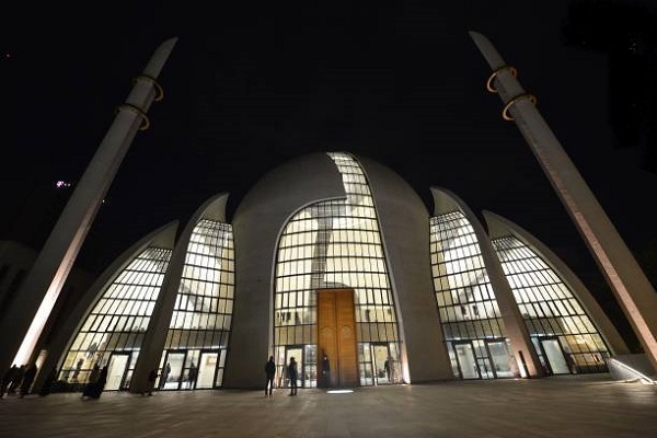 مخالفت مسلمانان آلمان با تعویق مناسک ماه رمضان مخالفت مسلمانان آلمان با تعویق مناسک ماه رمضان