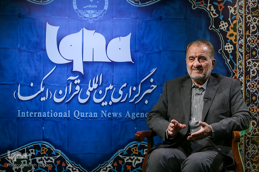 چگونه قرآن را انیس و مونس خود در برزخ و قیامت کنیم + فیلم چگونه قرآن را انیس و مونس خود در برزخ و قیامت کنیم + فیلم