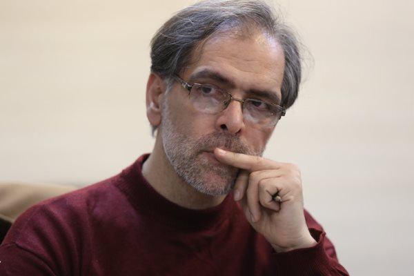 کارکردهای عمیق شعر در بازتاب ترور شهید سلیمانی/ خاک این میدان هنوزا پهلوان دارد