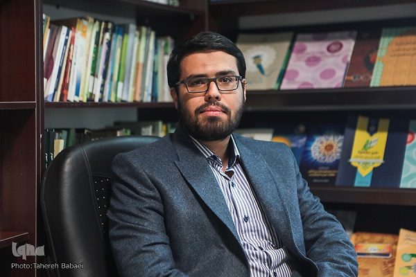 افقهای جدید با کاربست دانشهای نوین گشوده میشود/عدم تسلط اساتید به موضوعات جدید و مقاومتهای بیاساس/آینده رشته علوم قرآن و حدیث چگونه است گزارش مشتمل بر مصاحبه ////افقهای جدید با کاربست دانشهای نوین گشوده میشود/عدم تسلط اساتید به موضوعات جدید و مقاومتهای بیاساس/آینده رشته علوم قرآن و حدیث چگونه است