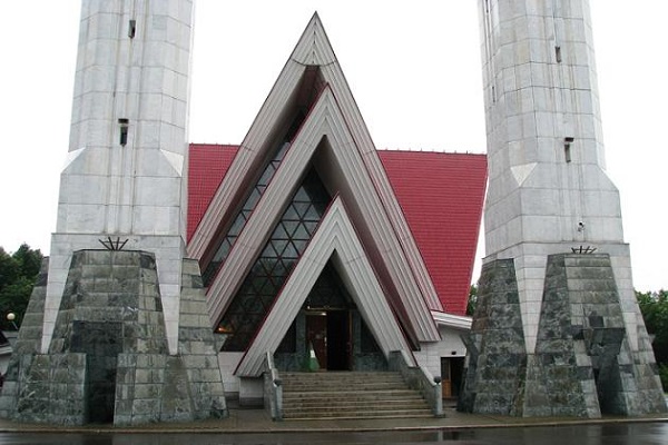 نگاهی به معماری عجیب یکی از بزرگترین مساجد روسیه+ فیلم نگاهی به معماری عجیب یکی از بزرگترین مساجد روسیه+ فیلم