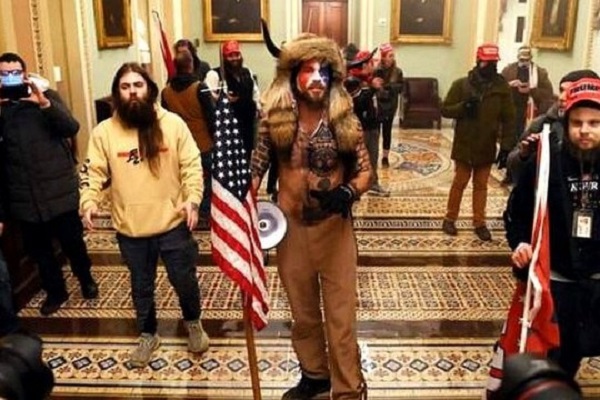 آخرین تحولات آمریکا / هجوم هواداران ترامپ به ساختمان کنگره و واکنش&zwnj;ها