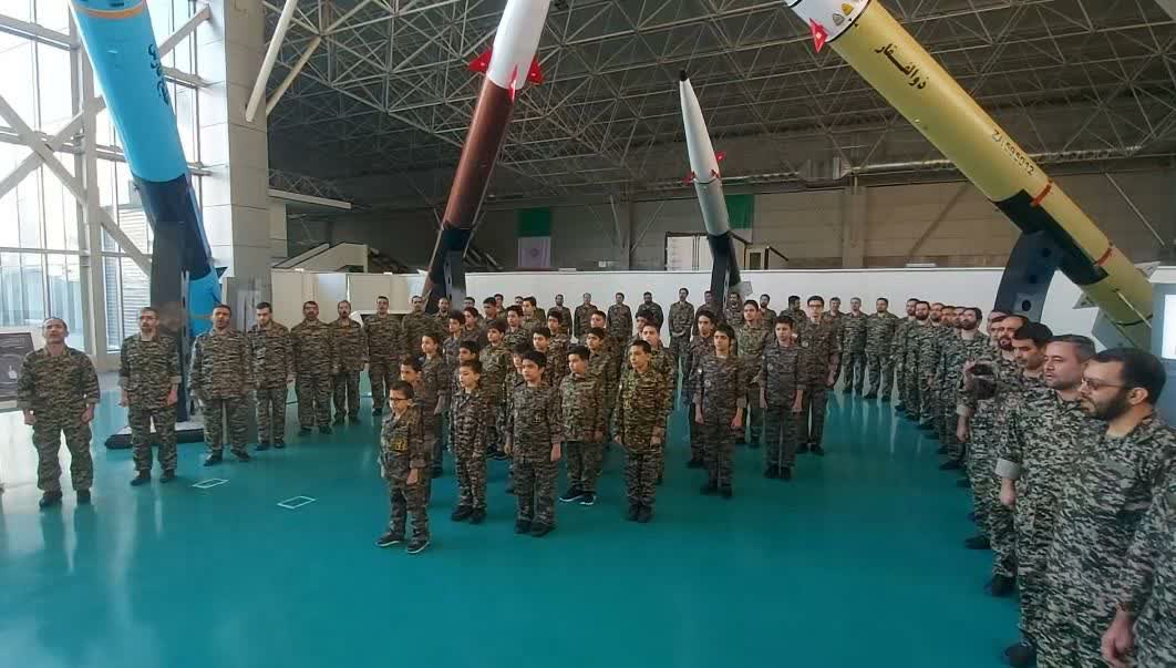 انتشار جدیدترین اثر گروه همخوانی محمد رسول الله(ص) در سالروز حمله به عینالاسد + فیلم انتشار جدیدترین اثر گروه همخوانی محمد رسول الله(ص) در سالروز حمله به عینالاسد + فیلم