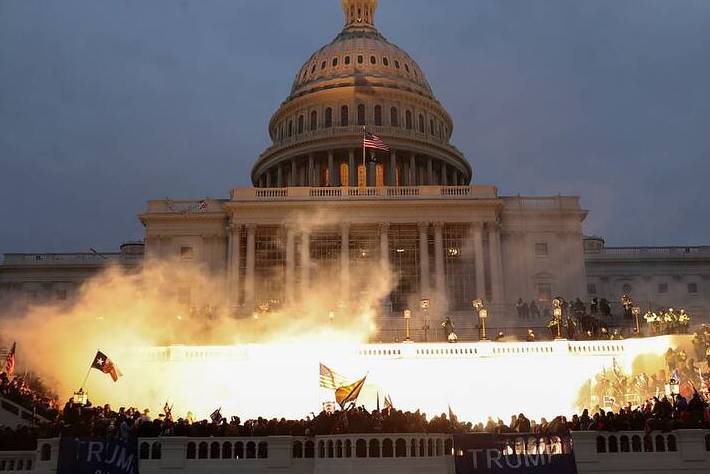 سیاست در آمریکا به ورزشی خونین تبدیل شده است سیاست در آمریکا به ورزشی خونین تبدیل شده است