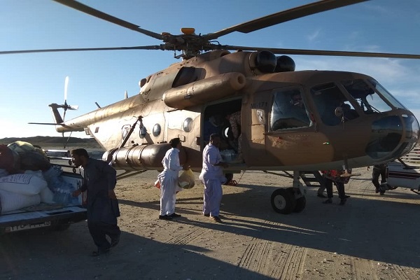 جمعه//////خدمت&zwnj;رسانی جهادگران شیعه و سنی نمی&zwnj;شناسد / برگزاری اردوی جهادی 14 روزه برای 30 هزار زائر پاکستانی