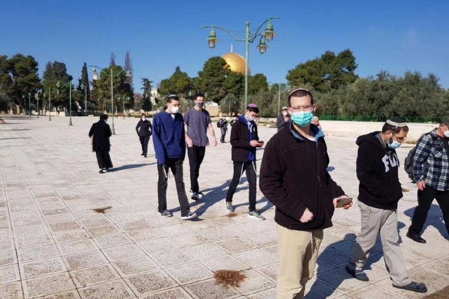 یورش شهرکنشینان صهیونیستی به محوطه مسجد الاقصی / ادامه تعرضات اسرائیلی یورش شهرکنشینان صهیونیستی به محوطه مسجد الاقصی / ادامه تعرضات اسرائیلی