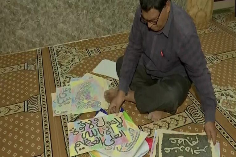 دو دهه خوشنویسی آیات قرآن؛ پیام صلح هنرمند هندو به مسلمانان