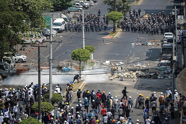 18 کشته و 30 زخمی در خونینترین روز اعتراضات میانمار