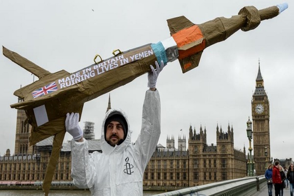 لندن و سیاست طولانی&zwnj;تر کردن جنگ یمن با هدف فروش تسلیهات به ریاض