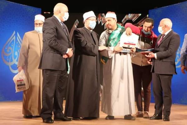 حافظ نابینای مصری که در 6 سالگی حافظ قرآن شد + عکس