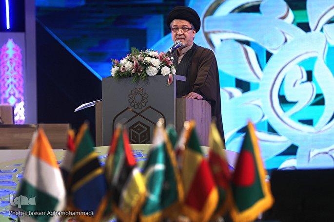 قرآن را به یک گروه خاص در جامعه محدود نکنیم / شهر مجازی قرآن در ابعادی جهانی راه&zwnj;اندازی شود