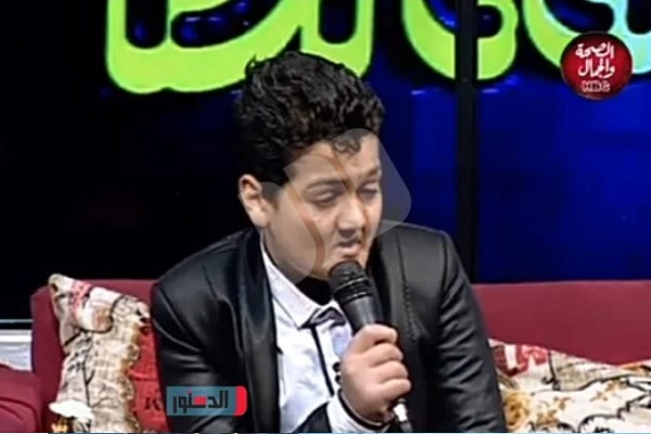 توانمندی نوجوان کم&zwnj;بینا و ناتوان مصری در حفظ قرآن و دریافت اجازه&zwnj;نامه قرائت