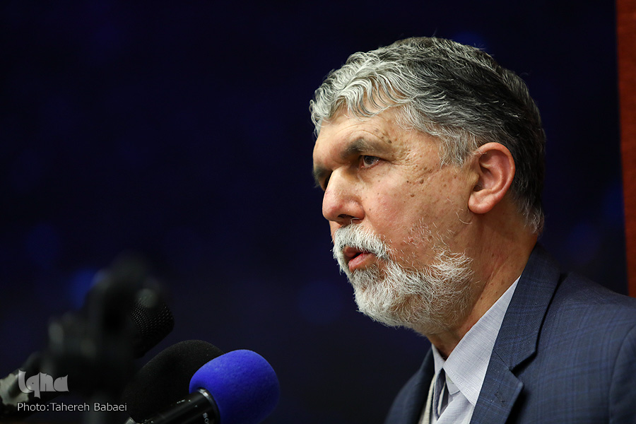 راههای نرفته در مسیر هنر قرآنی طولانی است طولانی بودن را نرفته در مسیر هنر قرآنی