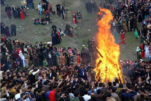 6 فروردین. آماده // حال و هوای نوروز در جمع اقوام کُرد / بلایی که داعش بر سر آیینهای قومی آورد 6 فروردین. آماده // حال و هوای نوروز در جمع اقوام کُرد / بلایی که داعش بر سر آیینهای قومی آورد