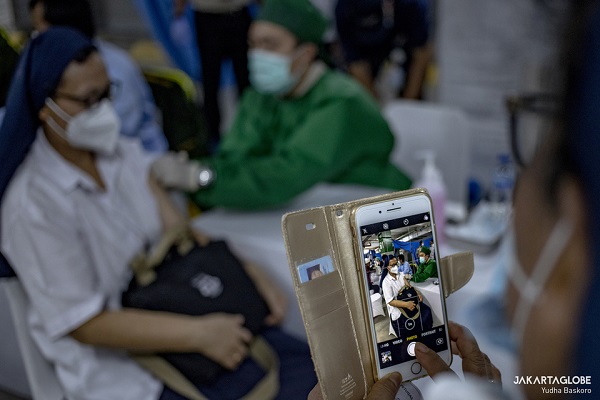 رهبران مذهبی اندونزی واکسن کرونا دریافت کردند+ تصاویر / آماده