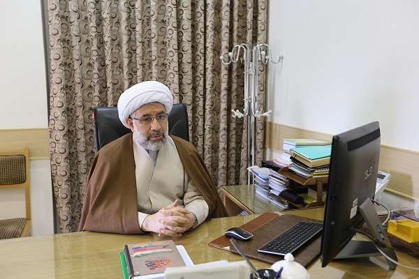 علی عباسی رئیس جامعةالمصطفی العالمیه