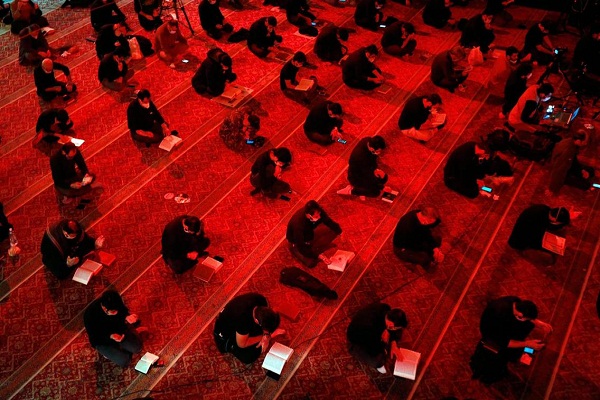 انجام اعمال ماه رمضان با وجود کرونا+ گزارش تصویری انجام اعمال ماه رمضان با وجود کرونا+ گزارش تصویری