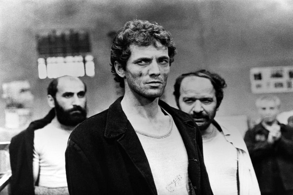 پرده نقره&zwnj;ای برای شکستن دیوار 72 ساله