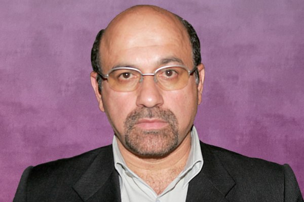 پنجشنبه*******ادامه حیات نشر در دست تدبیر مسئولان/ بودجه نمایشگاه کتاب برای ناشران است