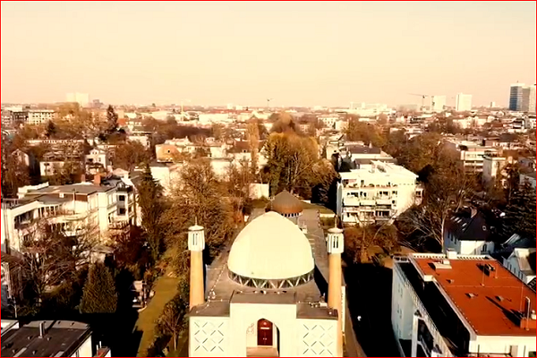 فیلم | دعای رمضان از فراز مسجد آبی هامبورگ