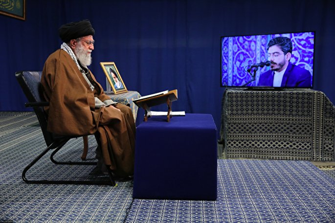 محفل قرآنی طلیعه رمضان در محضر رهبر معظم انقلاب برگزار شد محفل قرآنی طلیعه رمضان در محضر رهبر معظم انقلاب برگزار شد