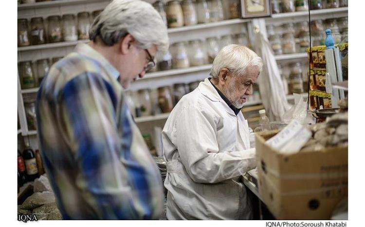 حسن رضائیان در کنار پدرش مراسم ترحیم والد «حسن رضائیان» امروز برگزار میشود