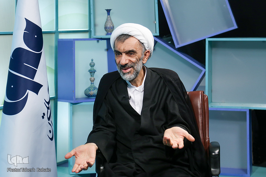 استخراج ابعاد اقتصاد اسلامی و تحریم انواع حیلههای ربا توسط امام خمینی(ره) استخراج ابعاد اقتصاد اسلامی و تحریم انواع حیلههای ربا توسط امام خمینی(ره)