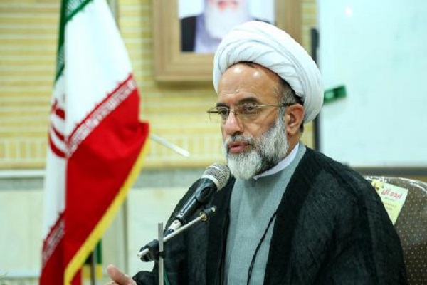 امام خمینی معادلات جهانی را بر هم زد