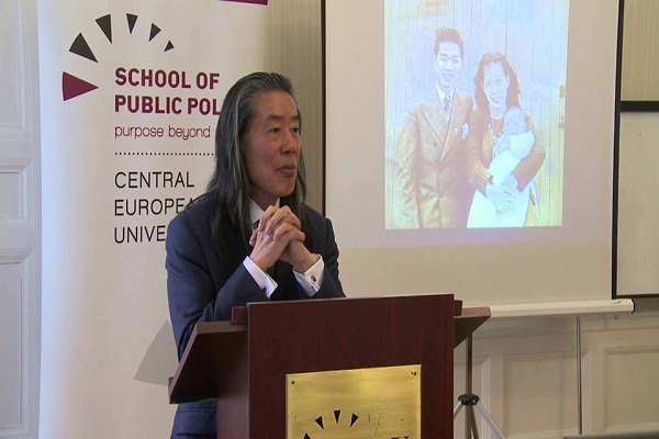 نژادپرستی اصل بنیادین در جامعه آمریکا است/ ضرورت درک تفاوتها برای مقابله با تبعیض نژادی نژادپرستی اصل بنیادین در جامعه آمریکا است/ ضرورت درک تفاوتها برای مقابله با تبعیض نژادی