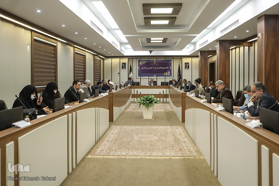 گلایه وزیر ارشاد از تأخیر در ارائه گزارش&zwnj; هزینه&zwnj;کرد اعتبارات قرآنی 97 / آخرین مهلت 26 خرداد