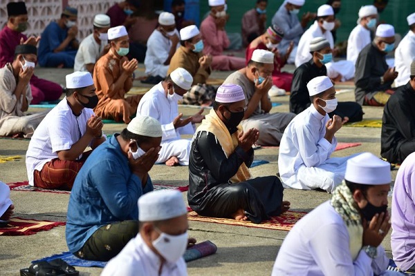 حال و هوای نماز عید فطر در چهار گوشه جهان + عکس حال و هوای نماز عید فطر در چهار گوشه جهان + عکس